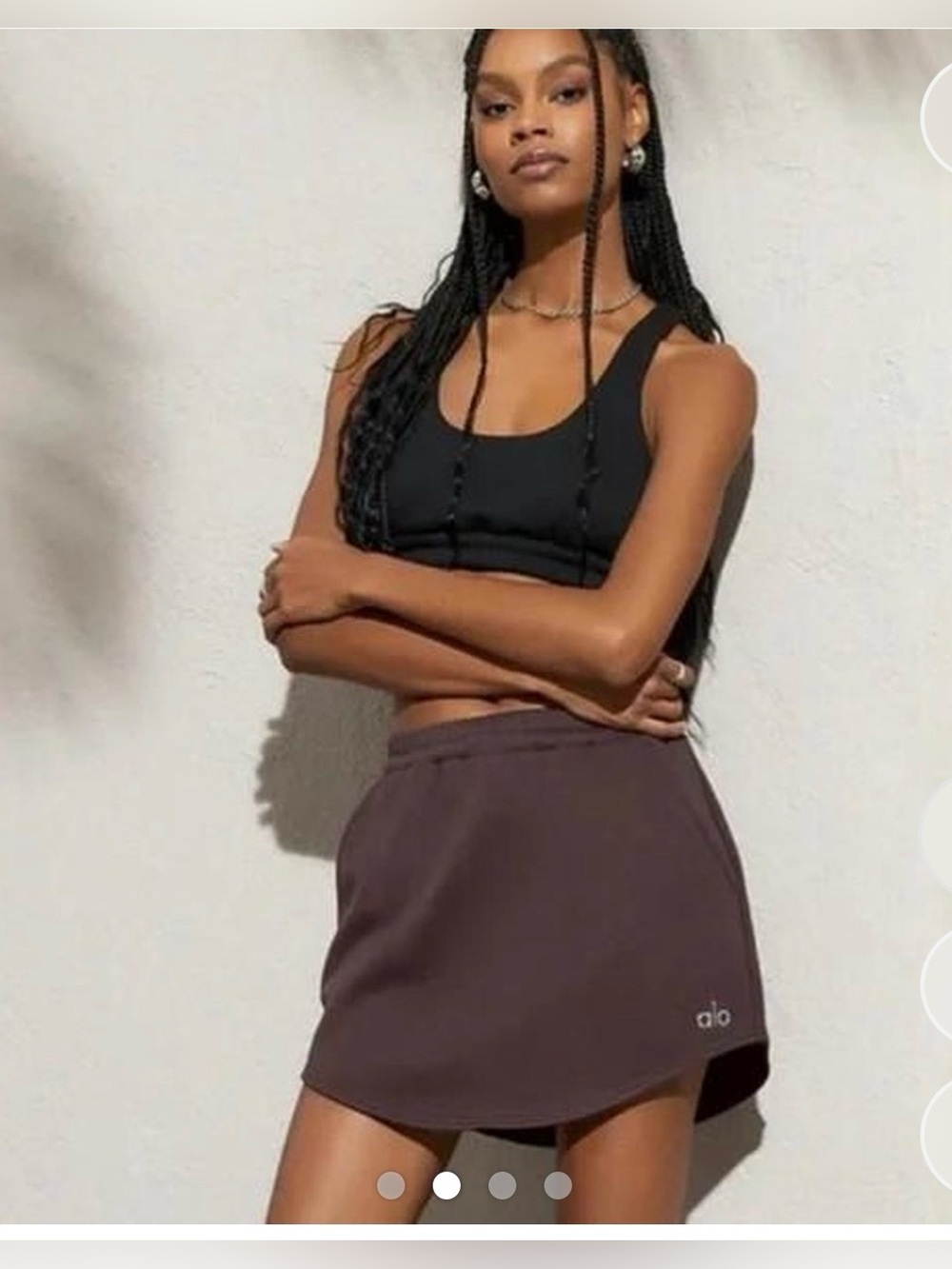 Alo High-Waist Accolade Skirt - Raisin. Pockets and built-in shorts. Size M.